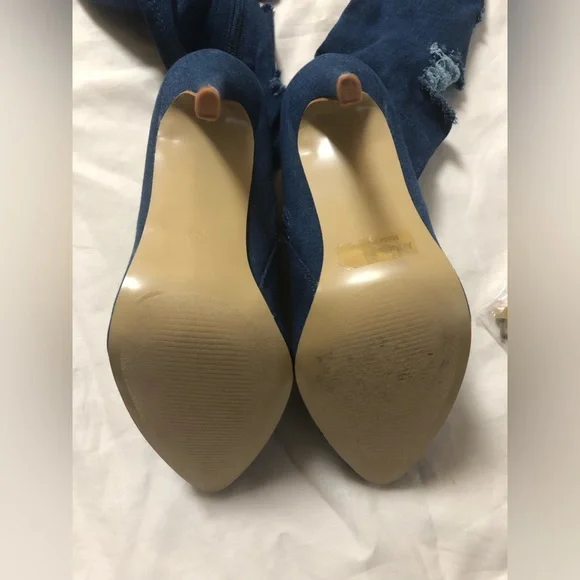 THIGH HIGH DISTRESSED DENIM HIGH HEEL BOOTS SIZE: 8.5 - Picture 3 of 8